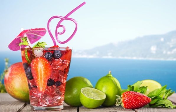 Клубнички игровой автомат онлайн - слот Fruit Cocktail.